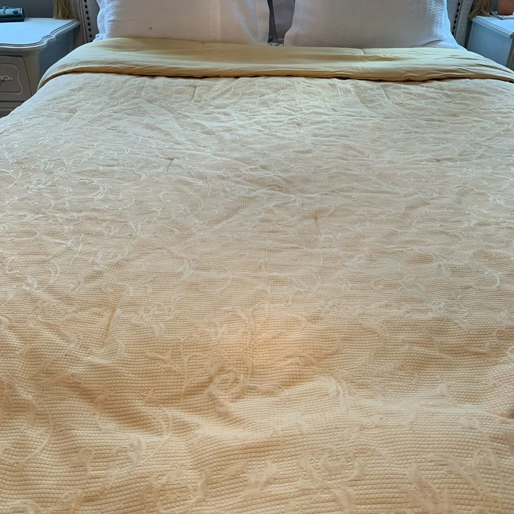 Queen comforter